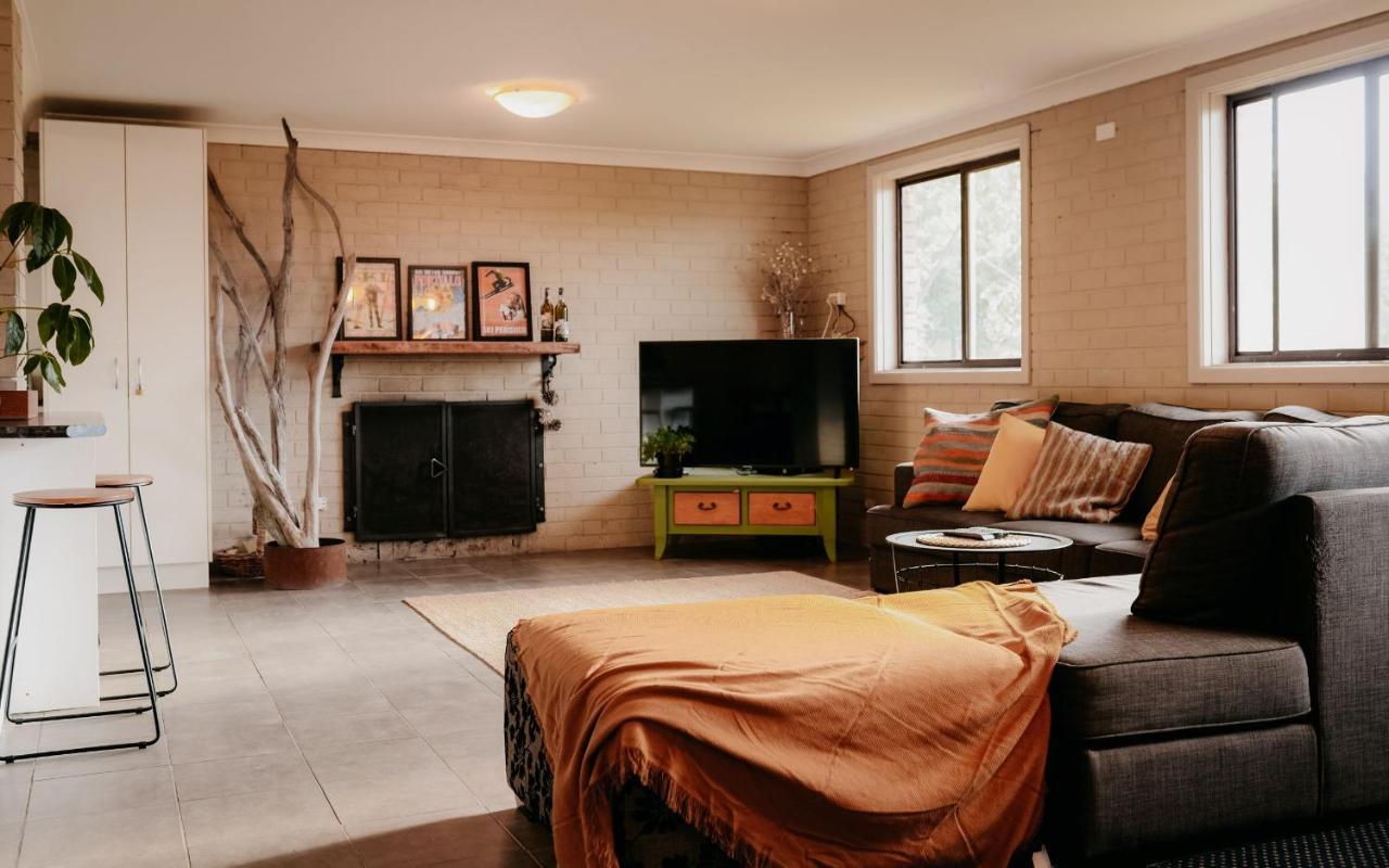 East Lake Travellers Lodge Jindabyne Exterior photo